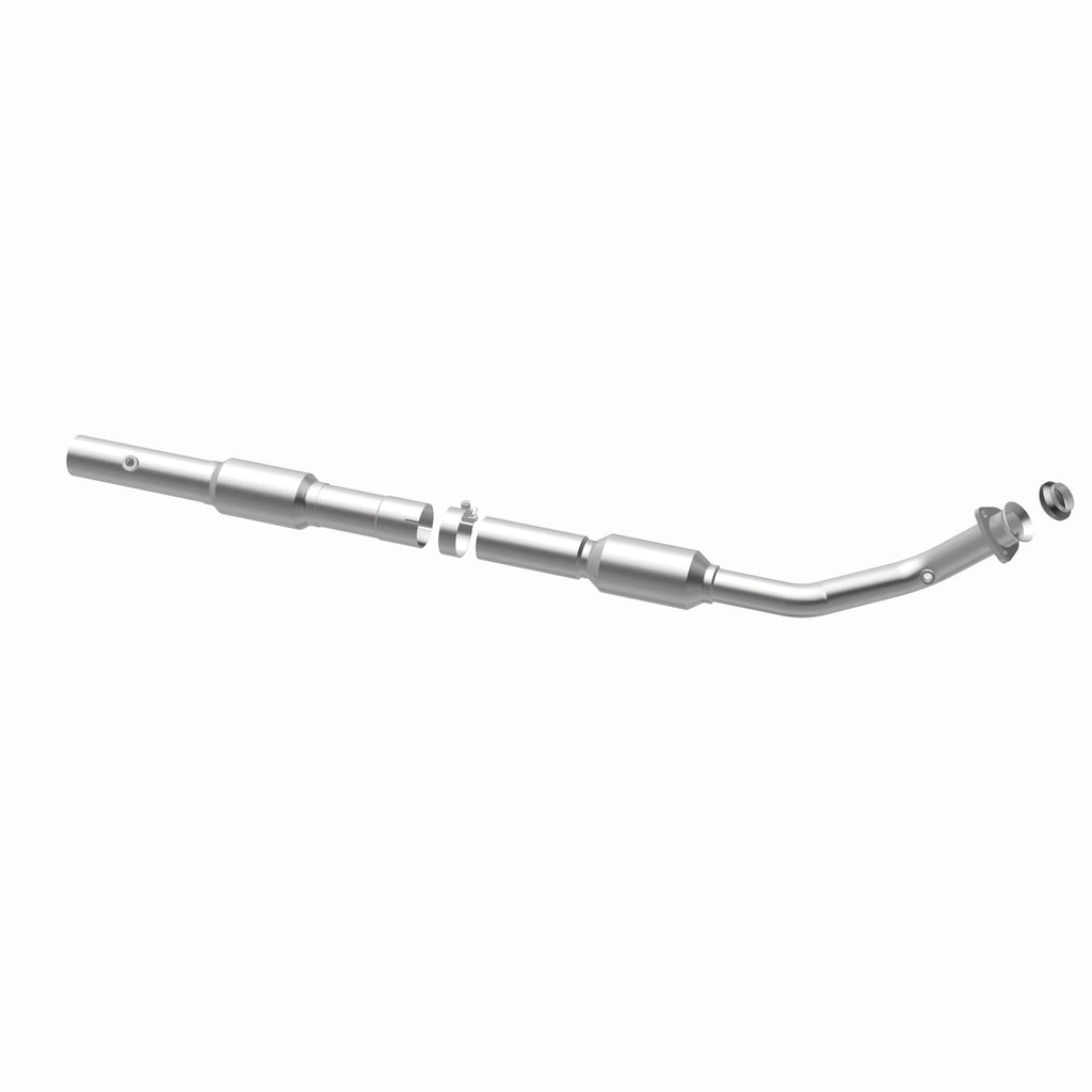 MagnaFlow Exhaust Products 52051 OEM Grade Direct-Fit Catalytic Converter for Select Chevrolet Express 1500, Chevrolet Express 2500, Chevrolet Express 3500, GMC Savana 1500, GMC Savana 2500, GMC Savana