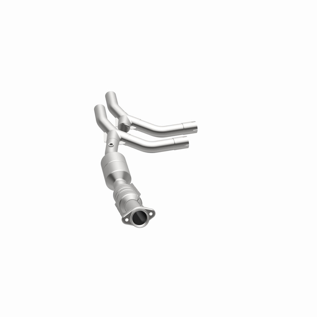 MagnaFlow Exhaust Products 51310 OEM Grade Direct-Fit Catalytic Converter for Select Ford E-150, Ford E-150 Club Wagon, Ford E-250