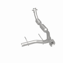 Load image into Gallery viewer, MagnaFlow Exhaust Products 4583078 California CARB Direct-Fit Catalytic Converter for Select Ford Expedition