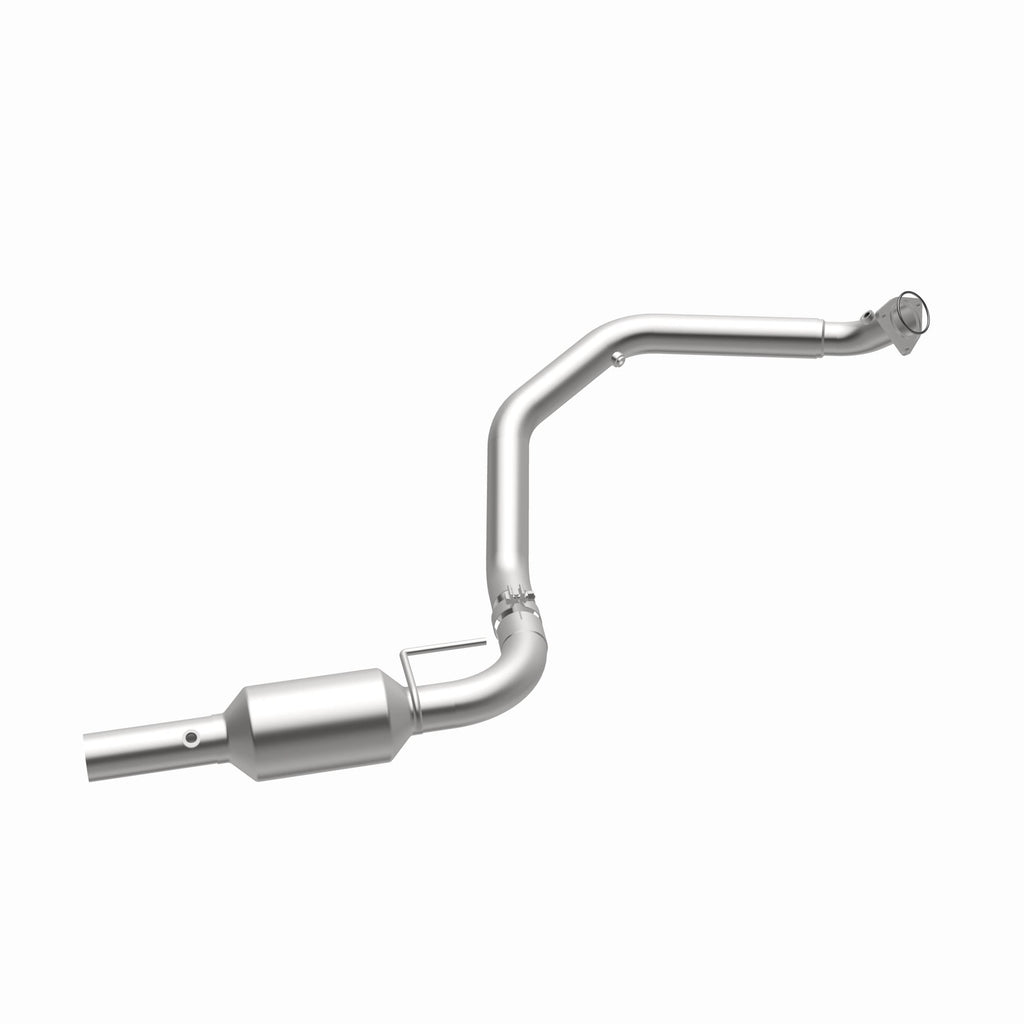 MagnaFlow Exhaust Products 280427 OEM Grade Direct-Fit Catalytic Converter for Select Chevrolet Express 4500, GMC Savana