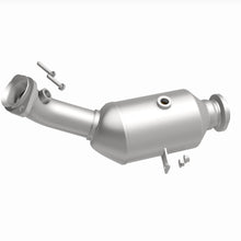 Load image into Gallery viewer, MagnaFlow Exhaust Products 21-682 OEM Grade Direct-Fit Catalytic Converter for Select Mercedes-Benz C400, Mercedes-Benz C43 AMG, Mercedes-Benz C450 AMG, Mercedes-Benz E43 AMG, Mercedes-Benz E450, Mercedes-Benz GLC43 AMG