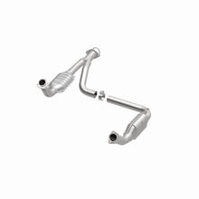 Load image into Gallery viewer, MagnaFlow Exhaust Products 49644 OEM Grade Direct-Fit Catalytic Converter for Select Chevrolet Silverado HD, Chevrolet Silverado HD Classic, Chevrolet Silverado Classic, Chevrolet Silverado HD, GMC Sierra HD, GMC Sierra HD Classic, GMC Sierra Classic,