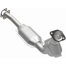 Load image into Gallery viewer, MagnaFlow Exhaust Products 454001 California CARB Direct-Fit Catalytic Converter for Select Ford Crown Victoria, Lincoln Town Car, Mercury Grand Marquis, Mercury Marauder
