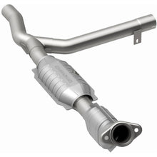 Load image into Gallery viewer, MagnaFlow Exhaust Products 447122 California CARB Direct-Fit Catalytic Converter for Select Ford Expedition, Ford F-150