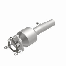 Load image into Gallery viewer, MagnaFlow Exhaust Products 280732 OEM Grade Direct-Fit Catalytic Converter for Select Land Rover Discovery Sport, Land Rover Range Rover Evoque