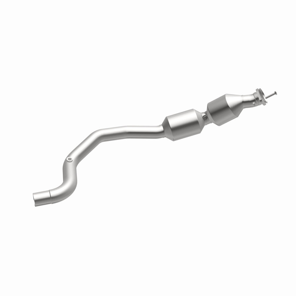 MagnaFlow Exhaust Products 21-535 OEM Grade Direct-Fit Catalytic Converter for Select Land Rover Range Rover, Land Rover Range Rover Sport
