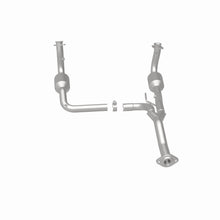 Load image into Gallery viewer, MagnaFlow Exhaust Products 5451186 California CARB Direct-Fit Catalytic Converter for Select Jeep Liberty