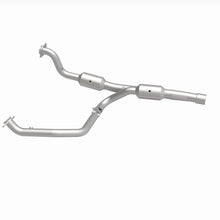 Load image into Gallery viewer, MagnaFlow Exhaust Products 21-513 OEM Grade Direct-Fit Catalytic Converter for Select Ram 2500, Ram