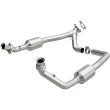 Load image into Gallery viewer, MagnaFlow Exhaust Products 51378 OEM Grade Direct-Fit Catalytic Converter for Select Ford E-150, Ford E-150 Club Wagon, Ford E-150 Econoline, Ford E-150 Econoline Club Wagon, Ford E-250, Ford E-250 Econoline, Ford E-350 Club Wagon, Ford E-350 Econoline