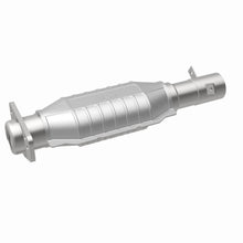 Load image into Gallery viewer, MagnaFlow Exhaust Products 93486 Standard Grade Direct-Fit Catalytic Converter for Select Chevrolet S10, Chevrolet S10 Blazer, GMC Jimmy, GMC S15, GMC S15 Jimmy, GMC Sonoma, GMC Syclone, GMC Typhoon, Oldsmobile Bravada