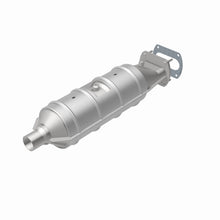 Load image into Gallery viewer, MagnaFlow Exhaust Products 55213 Standard Grade Direct-Fit Catalytic Converter for Select Ford E-250 Econoline, Ford E-250 Econoline Club Wagon, Ford E-350 Econoline, Ford E-350 Econoline Club Wagon, Ford F-250, Ford F-250 HD, Ford F-350