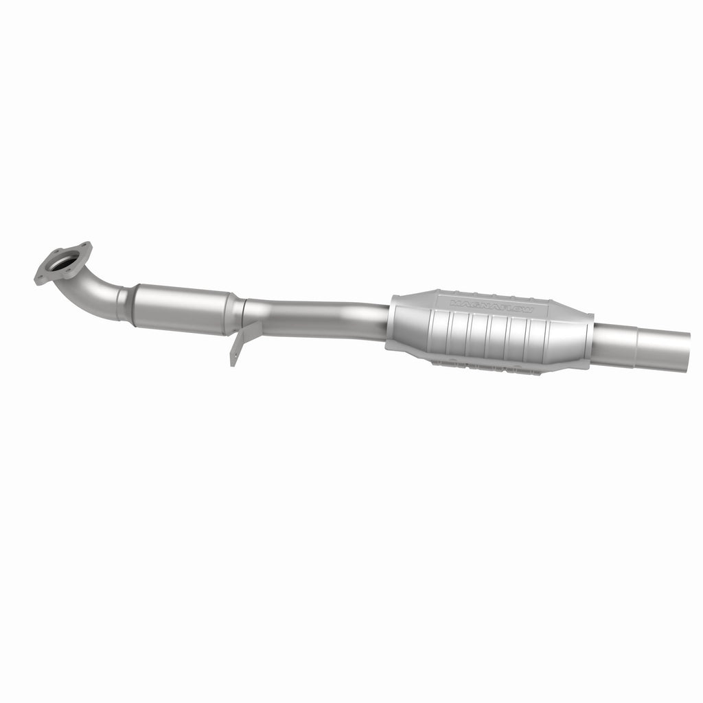 MagnaFlow Exhaust Products 49528 OEM Grade Direct-Fit Catalytic Converter for Select Volvo S40, Volvo V40