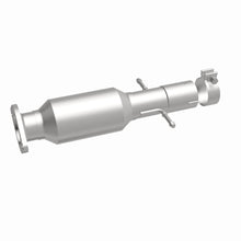 Load image into Gallery viewer, MagnaFlow Exhaust Products 5421913 California CARB Direct-Fit Catalytic Converter for Select Chevrolet Malibu, Pontiac G6, Saturn Aura