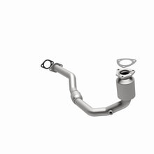 Load image into Gallery viewer, MagnaFlow Exhaust Products 51390 OEM Grade Direct-Fit Catalytic Converter for Select Saturn Vue
