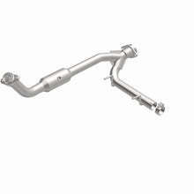 Load image into Gallery viewer, MagnaFlow Exhaust Products 4651508 California CARB Direct-Fit Catalytic Converter for Select Lincoln Navigator
