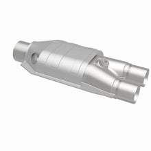 Load image into Gallery viewer, MagnaFlow Exhaust Products 51667 OEM Grade Universal Catalytic Converter for Select Dodge Ram 1500, Dodge Ram 2500, Dodge Ram