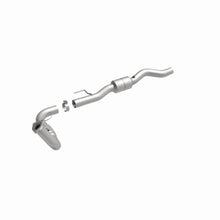Load image into Gallery viewer, MagnaFlow Exhaust Products 447268 California CARB Direct-Fit Catalytic Converter for Select Chevrolet Avalanche 2500, Chevrolet Suburban 2500, GMC Yukon XL