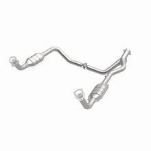 Load image into Gallery viewer, MagnaFlow Exhaust Products 93694 HM Grade Direct-Fit Catalytic Converter for Select Land Rover Range Rover