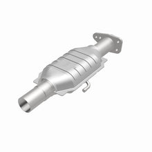 Load image into Gallery viewer, MagnaFlow Exhaust Products 3322447 California CARB Direct-Fit Catalytic Converter for Select Buick Electra, Buick LeSabre, Buick Riviera, Cadillac Brougham, Cadillac Commercial Chassis, Cadillac DeVille, Cadillac Eldorado, Cadillac Fleetwood, Cadillac