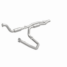 Load image into Gallery viewer, MagnaFlow Exhaust Products 5551457 California CARB Direct-Fit Catalytic Converter for Select Ram