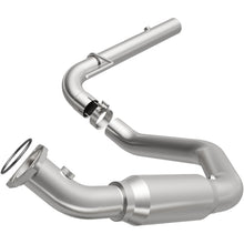 Load image into Gallery viewer, MagnaFlow Exhaust Products 4551525 California CARB Direct-Fit Catalytic Converter for Select Chevrolet Express 3500, GMC Savana