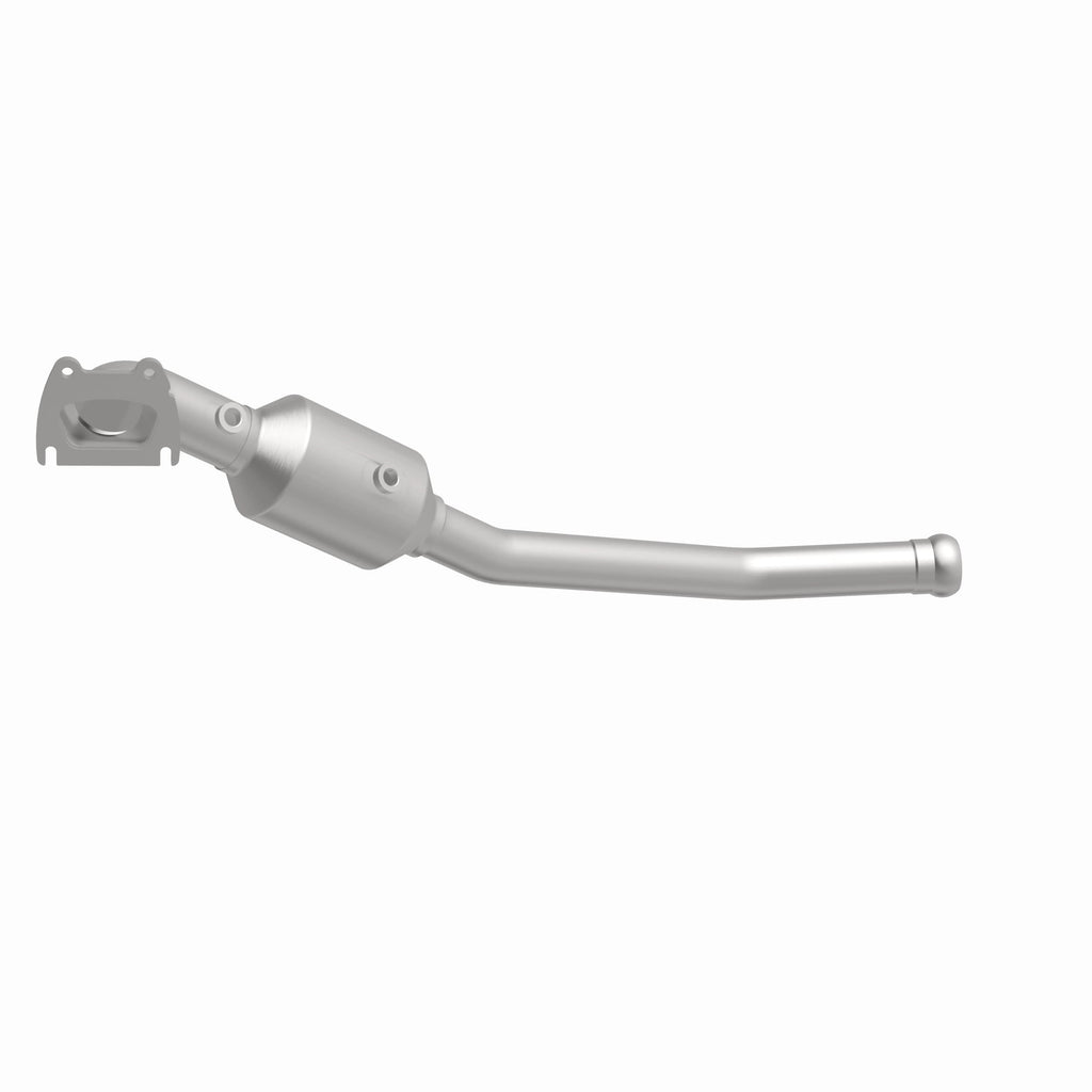 MagnaFlow Exhaust Products 21-251 OEM Grade Direct-Fit Catalytic Converter for Select Dodge Durango, Jeep Grand Cherokee