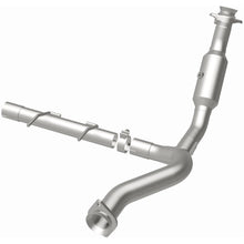 Load image into Gallery viewer, MagnaFlow Exhaust Products 5551500 California CARB Direct-Fit Catalytic Converter for Select Ford Expedition, Lincoln Navigator