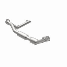 Load image into Gallery viewer, MagnaFlow Exhaust Products 4583029 California CARB Direct-Fit Catalytic Converter for Select Lincoln Navigator
