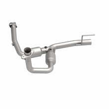 Load image into Gallery viewer, MagnaFlow Exhaust Products 93241 HM Grade Direct-Fit Catalytic Converter for Select Jeep Grand Cherokee