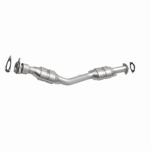 Load image into Gallery viewer, MagnaFlow Exhaust Products 51722 OEM Grade Direct-Fit Catalytic Converter for Select Saturn Vue