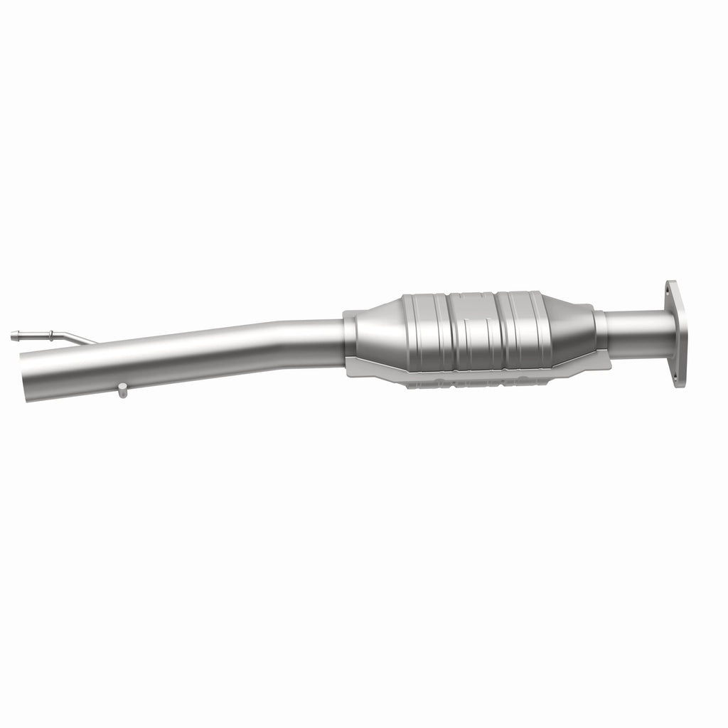 MagnaFlow Exhaust Products 49662 OEM Grade Direct-Fit Catalytic Converter for Select Ford Escape, Mazda Tribute, Mercury Mariner
