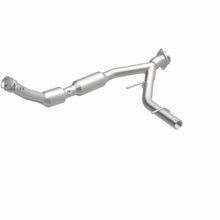 Load image into Gallery viewer, MagnaFlow Exhaust Products 4583078 California CARB Direct-Fit Catalytic Converter for Select Ford Expedition