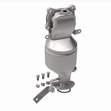 Load image into Gallery viewer, MagnaFlow Exhaust Products 6511893 California CARB Manifold Catalytic Converter for Select Acura MDX, Honda Accord, Honda Passport, Honda Pilot