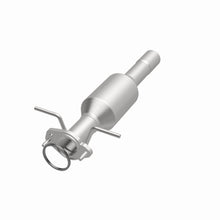 Load image into Gallery viewer, MagnaFlow Exhaust Products 5671196 California CARB Direct-Fit Catalytic Converter for Select Ford Focus
