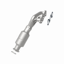 Load image into Gallery viewer, MagnaFlow Exhaust Products 5481198 California CARB Manifold Catalytic Converter for Select Toyota 4Runner, Toyota FJ Cruiser