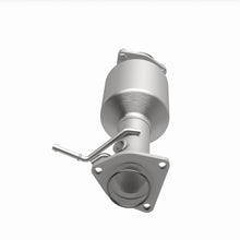 Load image into Gallery viewer, MagnaFlow Exhaust Products 5571293 California CARB Direct-Fit Catalytic Converter for Select Honda CR-V