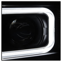 Load image into Gallery viewer, Spyder Auto 9027796 XTune Projector Headlights for Select Chevrolet Silverado 1500, Chevrolet Silverado HD, Chevrolet Silverado HD