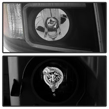 Load image into Gallery viewer, Spyder Auto 9027796 XTune Projector Headlights for Select Chevrolet Silverado 1500, Chevrolet Silverado HD, Chevrolet Silverado HD