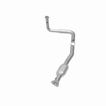 Load image into Gallery viewer, MagnaFlow Exhaust Products 23142 HM Grade Direct-Fit Catalytic Converter for Select Chevrolet Express 2500, Chevrolet Express 3500, Chevrolet G30, GMC G3500, GMC Savana 2500, GMC Savana