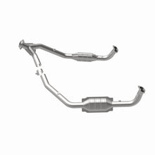 Load image into Gallery viewer, MagnaFlow Exhaust Products 93691 Standard Grade Direct-Fit Catalytic Converter for Select Land Rover Defender 110, Land Rover Defender 90, Land Rover Discovery