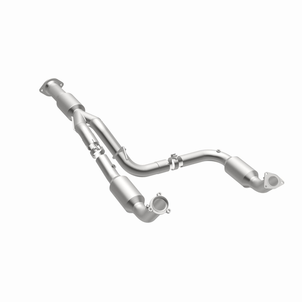 MagnaFlow Exhaust Products 5582812 California CARB Direct-Fit Catalytic Converter for Select Chevrolet Silverado HD, Chevrolet Silverado HD, GMC Sierra HD, GMC Sierra HD