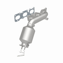 Load image into Gallery viewer, MagnaFlow Exhaust Products 52785 OEM Grade Manifold Catalytic Converter for Select Hyundai Genesis, Kia K900