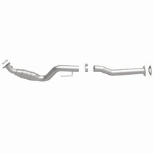 Load image into Gallery viewer, MagnaFlow Exhaust Products 5582534 California CARB Direct-Fit Catalytic Converter for Select Chevrolet Express 2500, Chevrolet Express 3500, GMC Savana 2500, GMC Savana