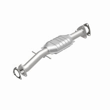 Load image into Gallery viewer, MagnaFlow Exhaust Products 23468 HM Grade Direct-Fit Catalytic Converter for Select Chevrolet S10, GMC Sonoma, Isuzu Hombre