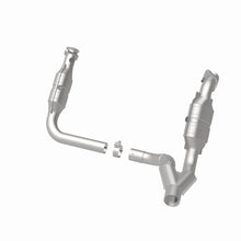 Load image into Gallery viewer, MagnaFlow Exhaust Products 5551664 California CARB Direct-Fit Catalytic Converter for Select Dodge Ram 1500, Ram