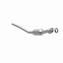 Load image into Gallery viewer, MagnaFlow Exhaust Products 3391275 California CARB Direct-Fit Catalytic Converter for Select Chrysler Town &amp; Country, Dodge Caravan, Dodge Grand Caravan, Plymouth Grand Voyager, Plymouth Voyager