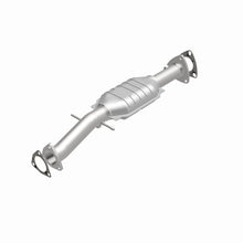 Load image into Gallery viewer, MagnaFlow Exhaust Products 447213 California CARB Direct-Fit Catalytic Converter for Select Chevrolet S10, GMC Sonoma, Isuzu Hombre