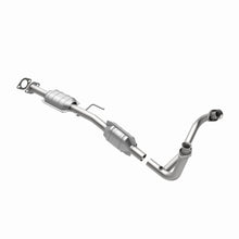 Load image into Gallery viewer, MagnaFlow Exhaust Products 447250 California CARB Direct-Fit Catalytic Converter for Select Ford Aerostar