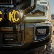 Load image into Gallery viewer, KC HiLiTES 91346 Gravity LED Pro6 - 7-Lt Bar Kt - Frnt Bmpr - 2017-2024 Ford Super Duty for Select Ford F-250 Super Duty, Ford F-350 Super Duty, Ford F-450 Super Duty, Ford F-550 Super Duty