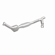 Load image into Gallery viewer, MagnaFlow Exhaust Products 447130 California CARB Direct-Fit Catalytic Converter for Select Ford Expedition, Ford F-150, Ford F-250, Lincoln Navigator